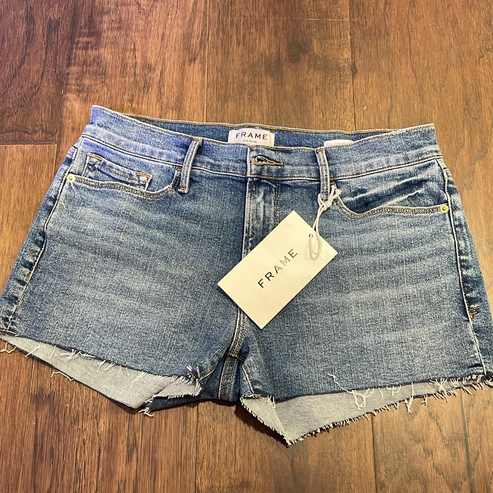 NWT Frame Le Cutoff Size 27 Frayed Jean Shorts